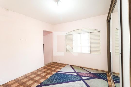 Quarto de casa de condomínio para alugar com 2 quartos, 180m² em Vila Mazzei, São Paulo