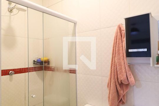 Casa de Condomínio para alugar com 2 quartos, 180m² em Vila Mazzei, São Paulo