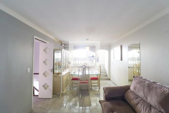Casa de Condomínio para alugar com 2 quartos, 180m² em Vila Mazzei, São Paulo
