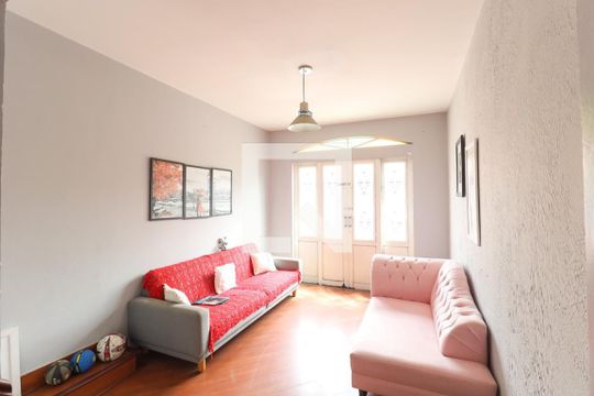 Casa de Condomínio para alugar com 2 quartos, 180m² em Vila Mazzei, São Paulo