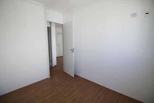 Quarto 1 de apartamento para alugar com 2 quartos, 46m² em Taquara, Rio de Janeiro