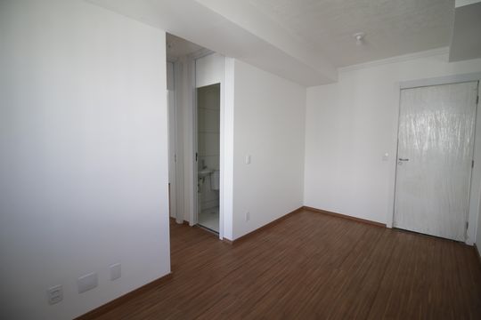 Sala de apartamento para alugar com 2 quartos, 46m² em Taquara, Rio de Janeiro