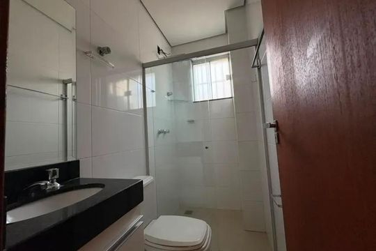 Banheiro de apartamento para alugar com 2 quartos, 60m² em Eldorado, Contagem