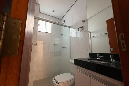 Banheiro de apartamento para alugar com 2 quartos, 60m² em Eldorado, Contagem