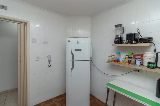 Cozinha de apartamento à venda com 2 quartos, 74m² em Vila Antonieta, São Paulo