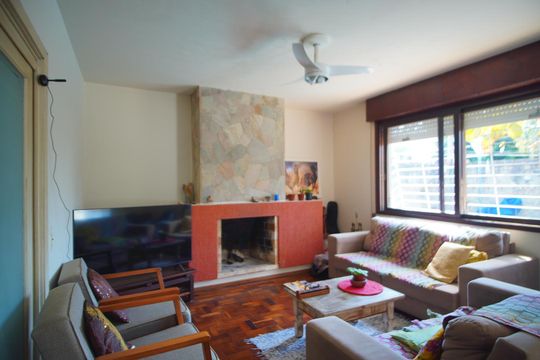 Casa à venda com 3 quartos, 153m² em Jardim Itu, Porto Alegre