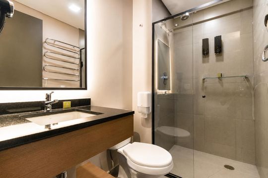 Banheiro de apartamento à venda com 1 quarto, 40m² em República, São Paulo