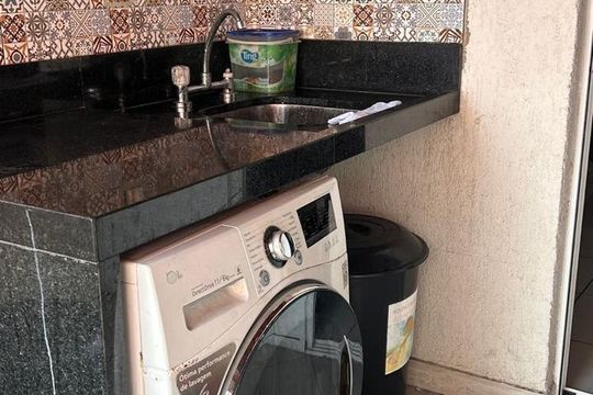 Área de serviço de casa à venda com 3 quartos, 180m² em Parque Savoi City, São Paulo