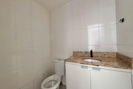 Banheiro Social de apartamento à venda com 1 quarto, 40m² em Recreio dos Bandeirantes, Rio de Janeiro
