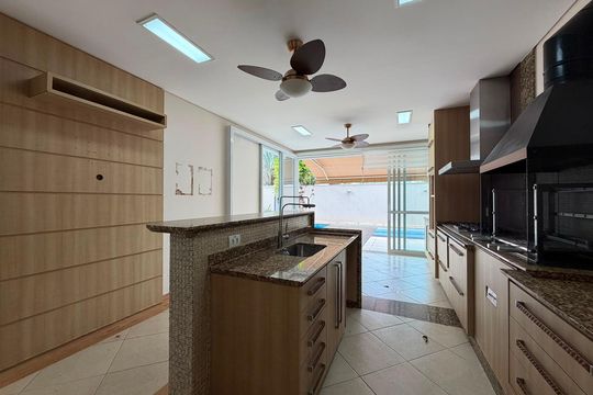 Casa de Condomínio à venda com 4 quartos, 424m² em Parque Centenário, Jundiaí