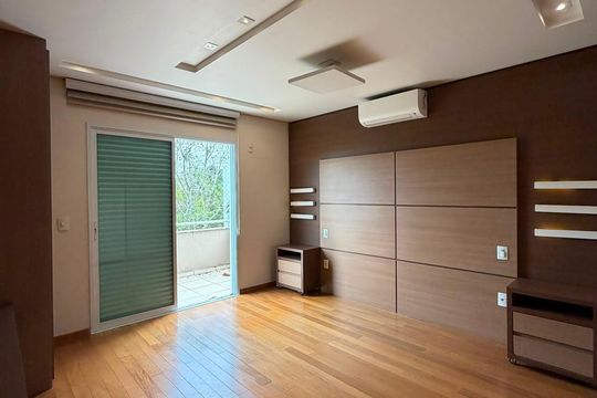Casa de Condomínio à venda com 4 quartos, 424m² em Parque Centenário, Jundiaí