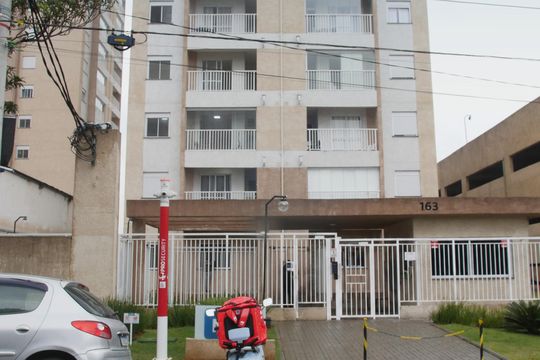 Fachada de apartamento à venda com 2 quartos, 44m² em Vila Isa, São Paulo