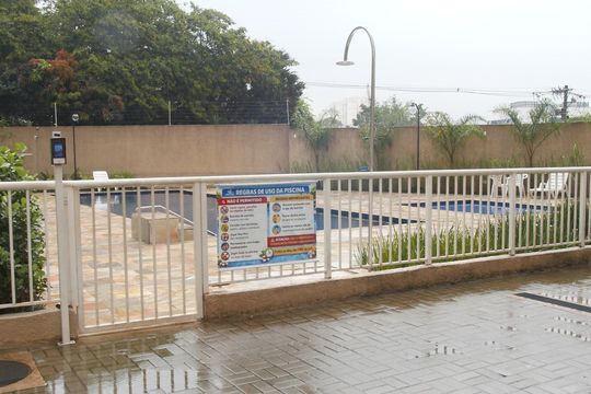 Piscina de apartamento à venda com 2 quartos, 44m² em Vila Isa, São Paulo