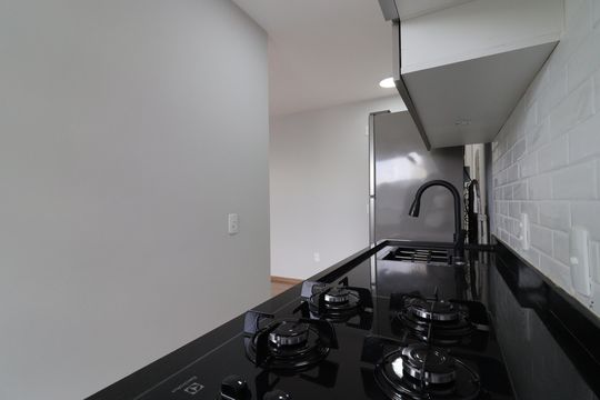 Cozinha de apartamento à venda com 2 quartos, 42m² em Jurubatuba, São Paulo