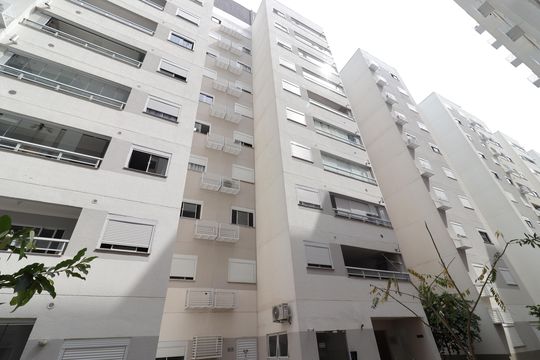 Fachada do bloco de apartamento à venda com 2 quartos, 42m² em Jurubatuba, São Paulo
