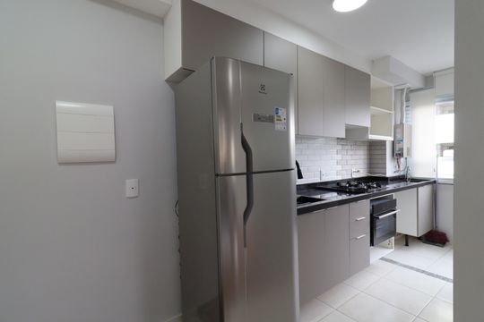 Cozinha de apartamento à venda com 2 quartos, 42m² em Jurubatuba, São Paulo