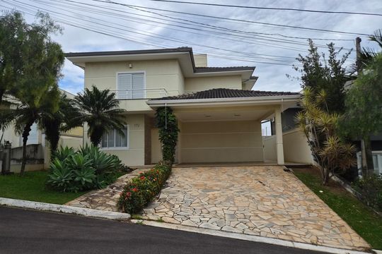 Fachada de casa de condomínio para alugar com 3 quartos, 312m² em Jardim Recanto, Valinhos