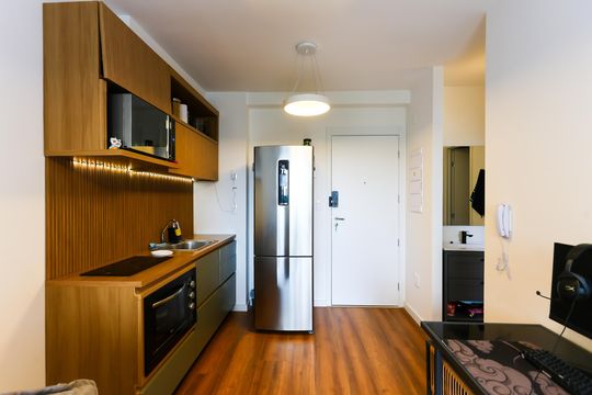 Cozinha de kitnet/studio à venda com 1 quarto, 33m² em Vila Suzana, São Paulo