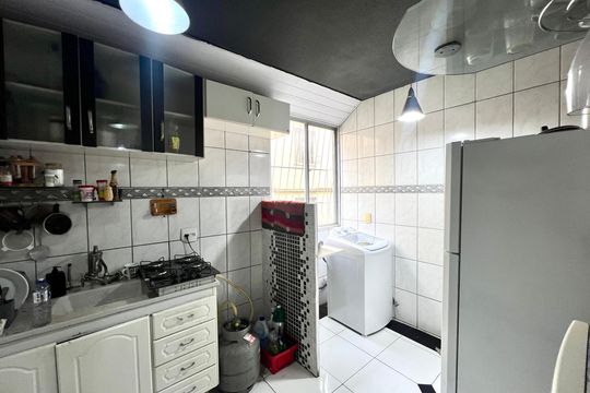 Cozinha de apartamento à venda com 2 quartos, 44m² em Kennedy, Contagem