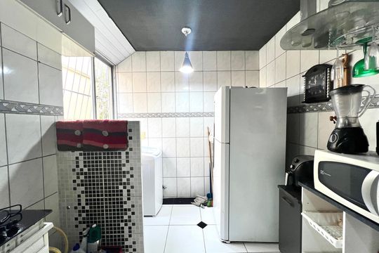 Cozinha de apartamento à venda com 2 quartos, 44m² em Kennedy, Contagem