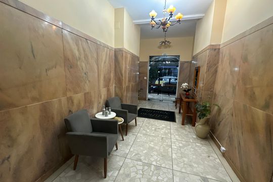Hall de entrada de apartamento para alugar com 1 quarto, 52m² em Centro, São Vicente
