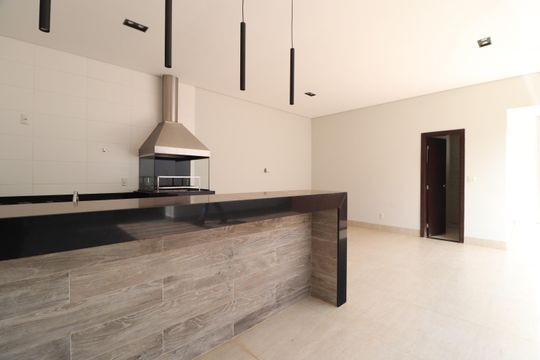Varanda gourmet de casa para alugar com 3 quartos, 360m² em Saraiva, Uberlândia