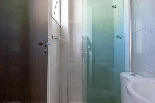 Banheiro da Suíte 2 de casa à venda com 2 quartos, 105m² em Parque Boturussu, São Paulo