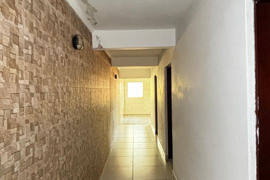 Corredor de casa para alugar com 2 quartos, 80m² em Parque das Nações, Santo André