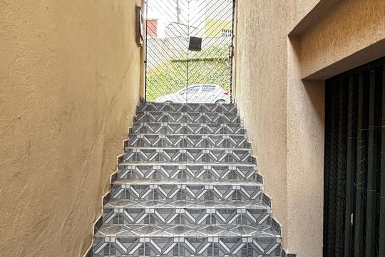 Corredor de casa para alugar com 2 quartos, 80m² em Parque das Nações, Santo André