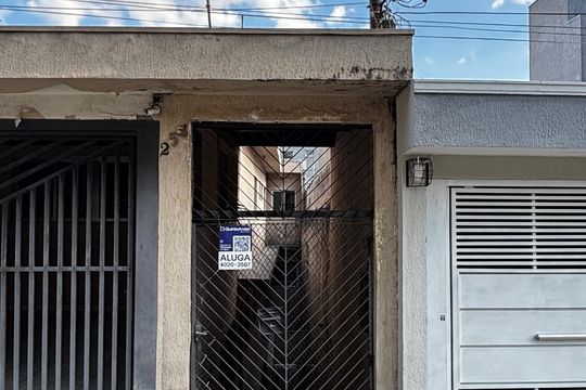 Fachada de casa para alugar com 2 quartos, 80m² em Parque das Nações, Santo André