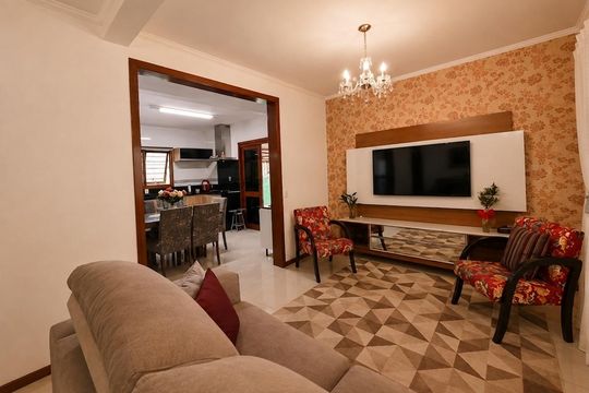 Casa para alugar com 4 quartos, 242m² em Ouro Branco, Novo Hamburgo