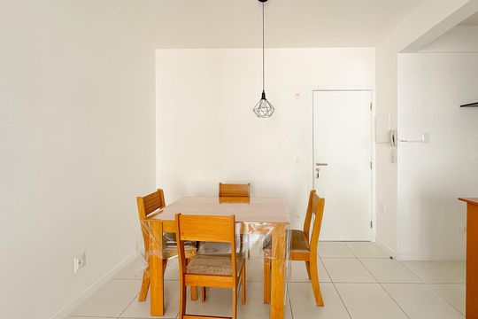 Sala de Jantar de apartamento para alugar com 2 quartos, 66m² em Forquilhinhas, São José