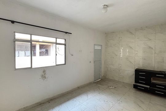 Quarto  de casa para alugar com 2 quartos, 40m² em Parque das Nações, Santo André