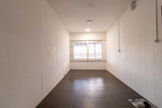 Sala 1 de casa à venda com 5 quartos, 600m² em Capão Raso, Curitiba