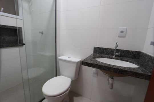 Banheiro de apartamento para alugar com 2 quartos, 55m² em Chácara Belenzinho, São Paulo