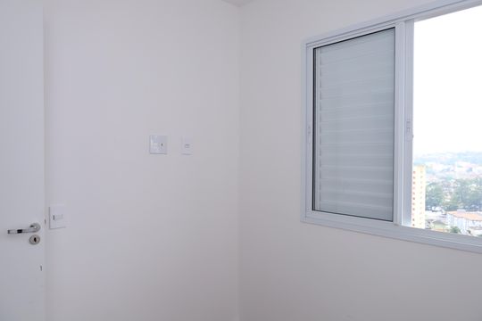 Quarto 1 de apartamento para alugar com 2 quartos, 42m² em Itaquera, São Paulo