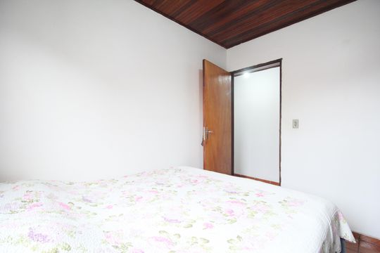 Quarto 1 de casa à venda com 2 quartos, 150m² em Vila Suzana, São Paulo