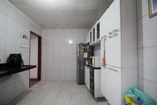 Cozinha de casa à venda com 2 quartos, 150m² em Vila Suzana, São Paulo