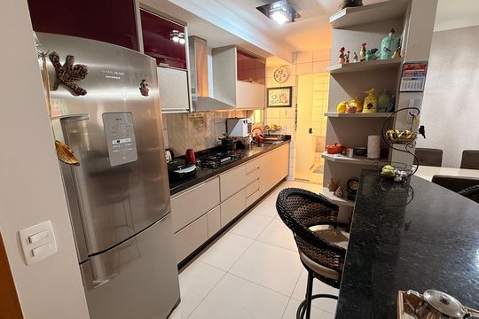 Cozinha de apartamento à venda com 2 quartos, 93m² em Residencial Eldorado, Goiânia