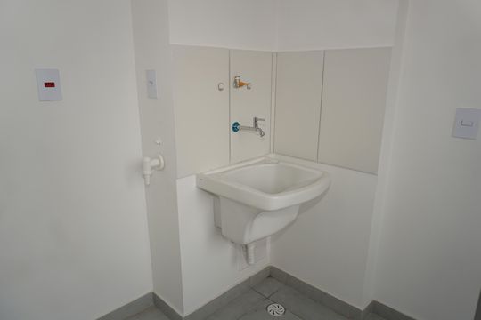 Lavanderia de apartamento para alugar com 3 quartos, 120m² em Vila Bonfim, Embu das Artes