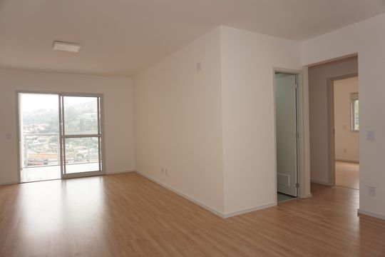 Apartamento para alugar com 3 quartos, 120m² em Vila Bonfim, Embu das Artes