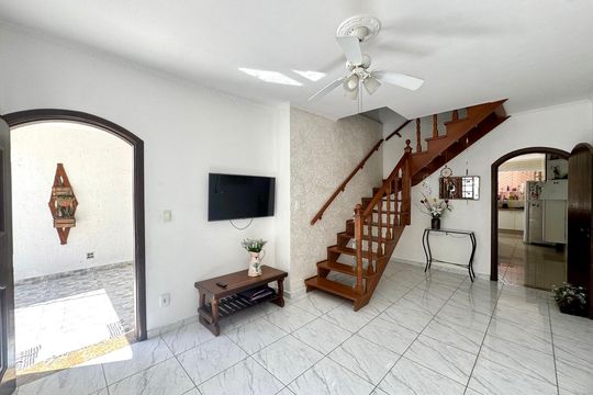 Casa à venda com 3 quartos, 168m² em Jardim Rosa de Franca, Guarulhos