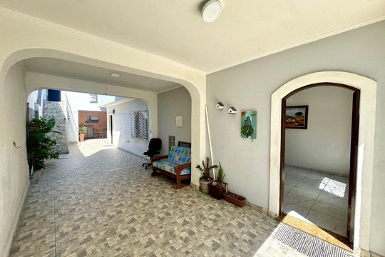 Quintal - Garagem  de casa à venda com 3 quartos, 168m² em Jardim Rosa de Franca, Guarulhos