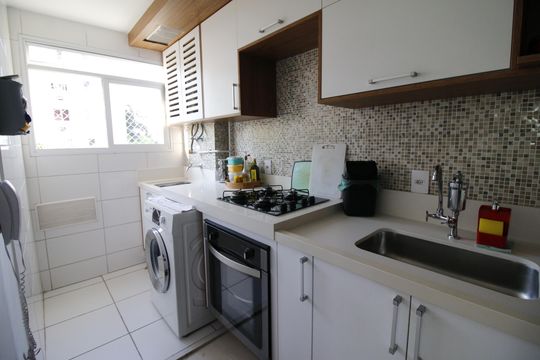 Cozinha de apartamento à venda com 2 quartos, 45m² em Anil, Rio de Janeiro