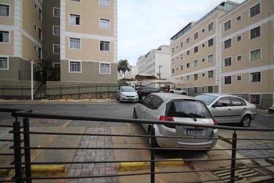 Vista de apartamento para alugar com 2 quartos, 49m² em Camargos, Belo Horizonte