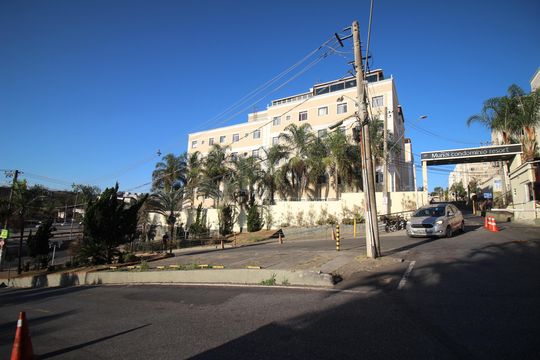 Fachada de apartamento para alugar com 2 quartos, 49m² em Camargos, Belo Horizonte