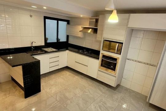 Cozinha de casa à venda com 3 quartos, 180m² em Parolin, Curitiba