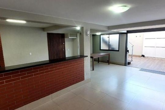 Área externa de casa à venda com 3 quartos, 180m² em Parolin, Curitiba