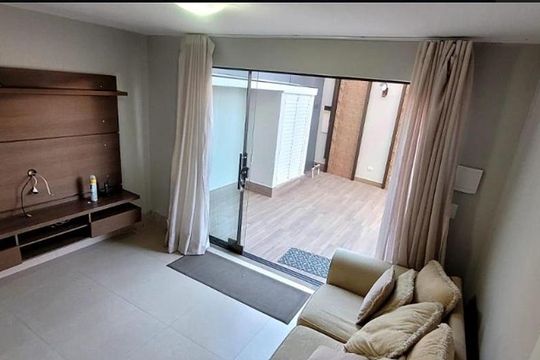 Quarto de casa à venda com 3 quartos, 180m² em Parolin, Curitiba