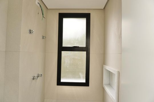Banheiro das Semi-suítes de apartamento à venda com 3 quartos, 92m² em Luxemburgo, Belo Horizonte